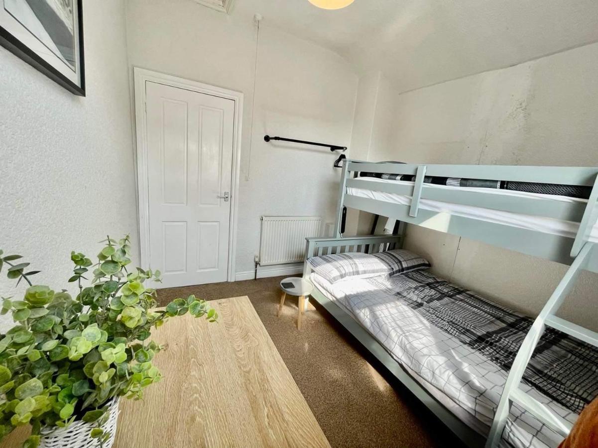Spacious 3 Bedroom Retreat For Professionals Kingston upon Hull Esterno foto